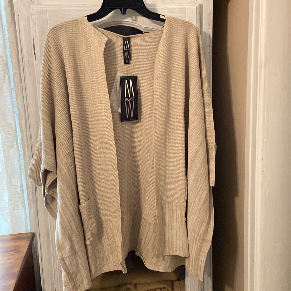 NWT Marla Wynne poncho m/l